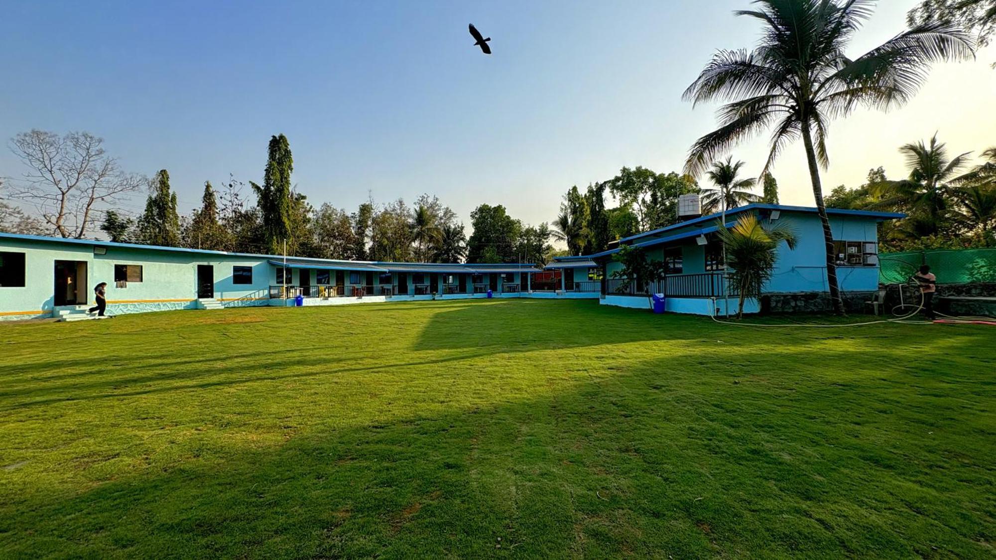 Deep Bhavani Resort Karjat Extérieur photo
