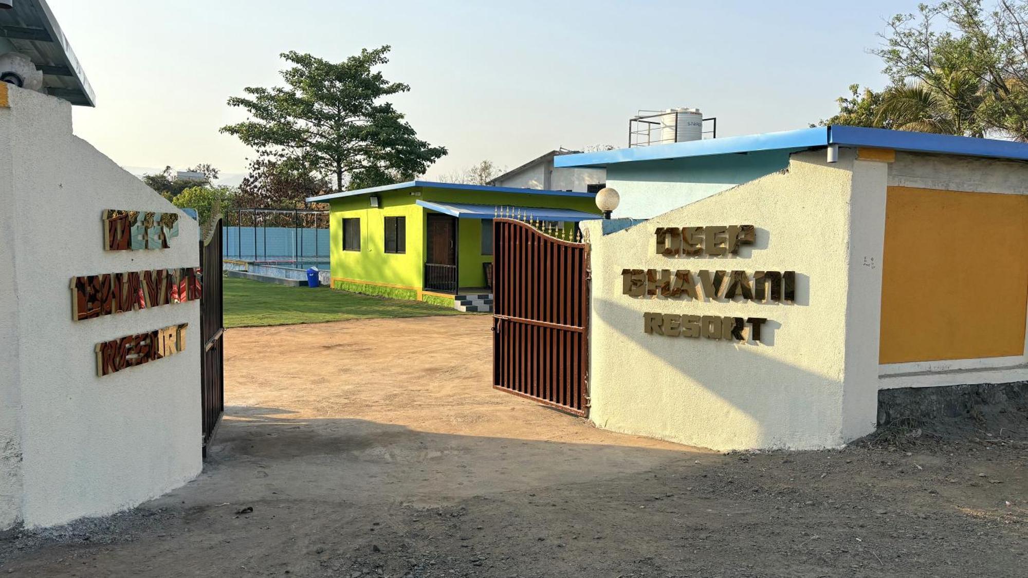 Deep Bhavani Resort Karjat Extérieur photo
